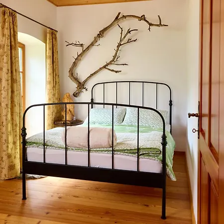 Four-bedroom Bajer * Stari Trg pri Lozu