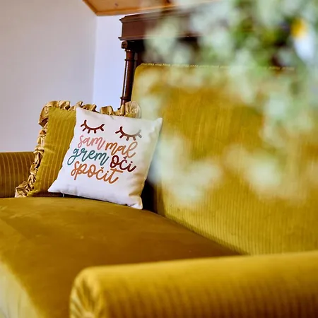 Vila Four-bedroom Bajer Stari Trg pri Lozu