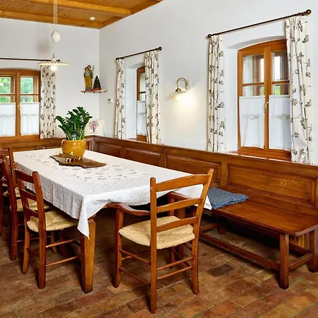 Vila Four-bedroom Bajer