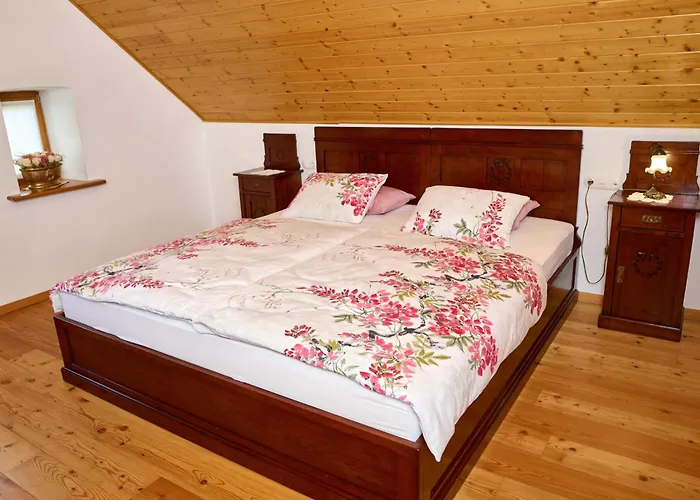 Four-bedroom Bajer * Stari Trg pri Lozu