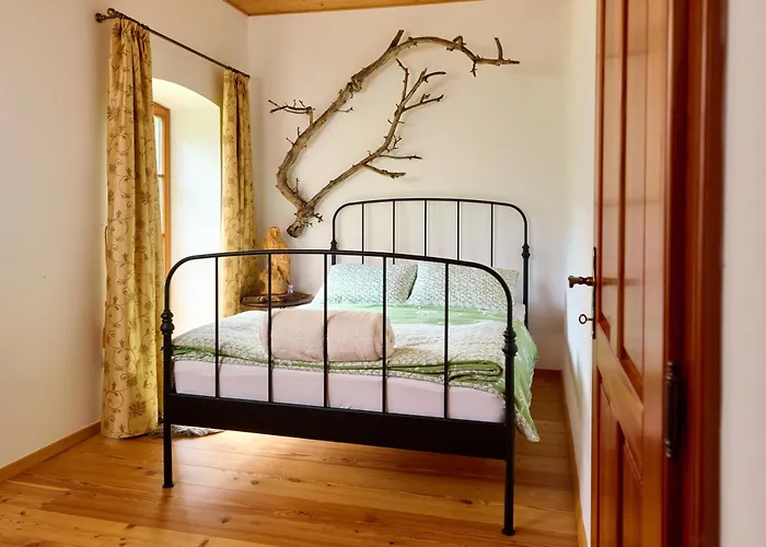 Four-bedroom Bajer * Stari Trg pri Lozu